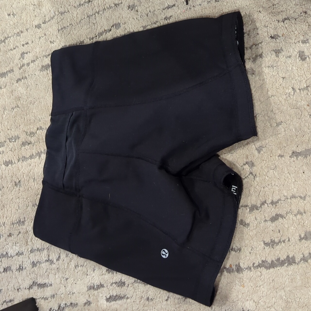 Lululemon spin shorts black